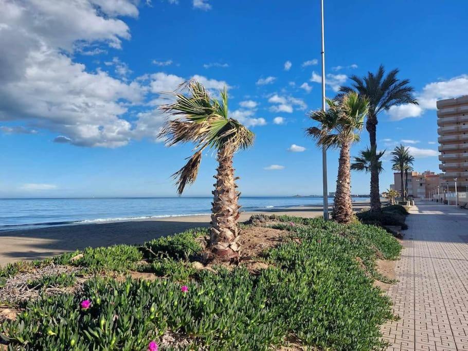 M&G Cozy Studio Apartment -Beachfront,Wifi,Aircon,Fullyequipped La Manga del Mar Menor Exterior photo