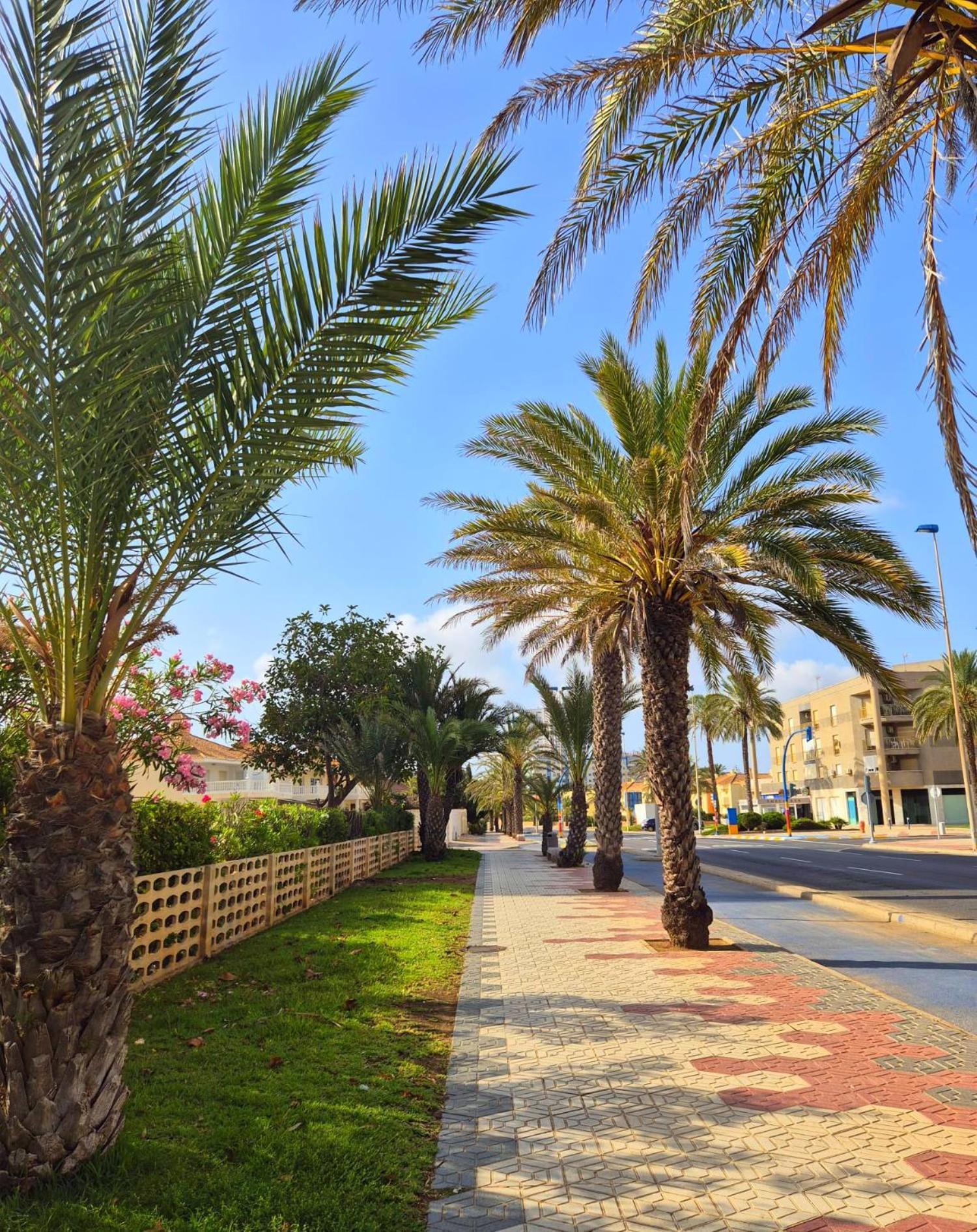 M&G Cozy Studio Apartment -Beachfront,Wifi,Aircon,Fullyequipped La Manga del Mar Menor Exterior photo